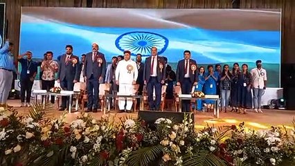 दिव्यांगों को सभी क्षेत्रों में प्रोत्साहित करें: गहलोत