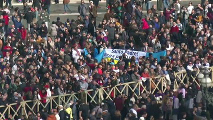 El papa pide "acallar las armas" en Ucrania y en el mundo