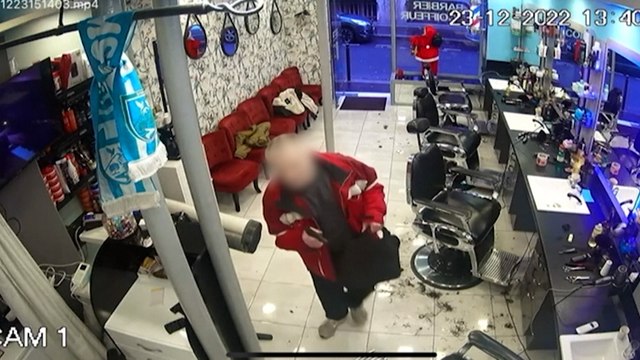 Attaque contre des Kurdes à Paris : comment le suspect a été maîtrisé dans un salon de coiffure
