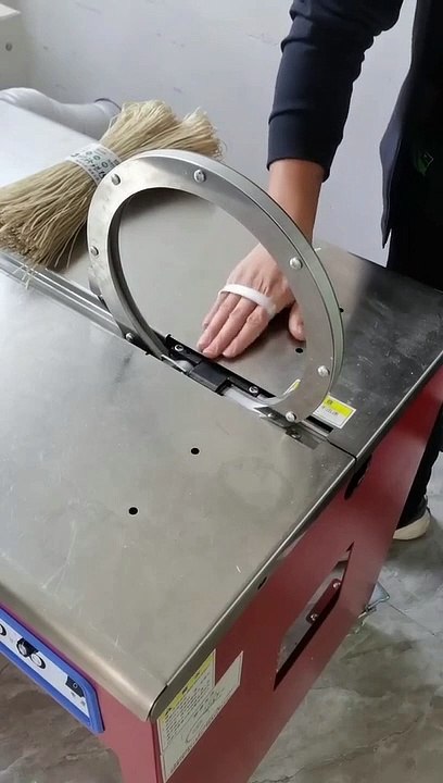 machine-which-can-tie-everything-it-is-very-convenien