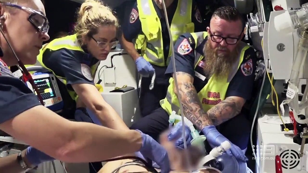 Paramedics - Se2 - Ep16 HD Watch HD Deutsch