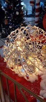 Christmas Decoration in Grenoble Noël en France #Noël #noel #christmas2022 #christmasdecor #decoration #christmas #france (8)