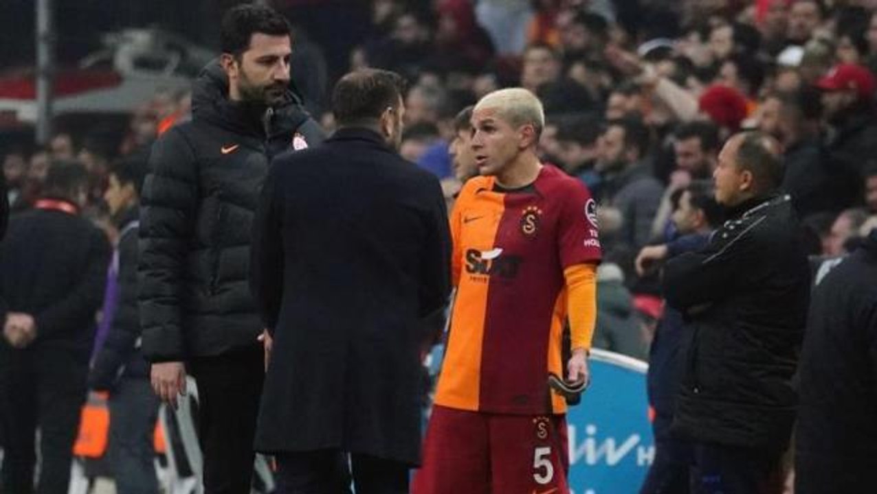 Oyundan çıkarken Okan Buruk'u sinirlendiren Tor...