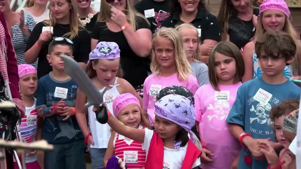 Crazy Cakes - Se3 - Ep01 - Sea Creatures and Corvette Cakes HD Watch HD Deutsch