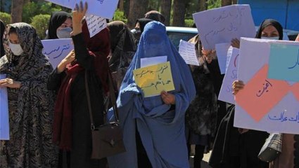 Taliban'ın üniversitede okumalarını yasakladığı Afgan kadınlara İran'dan sürpriz davet