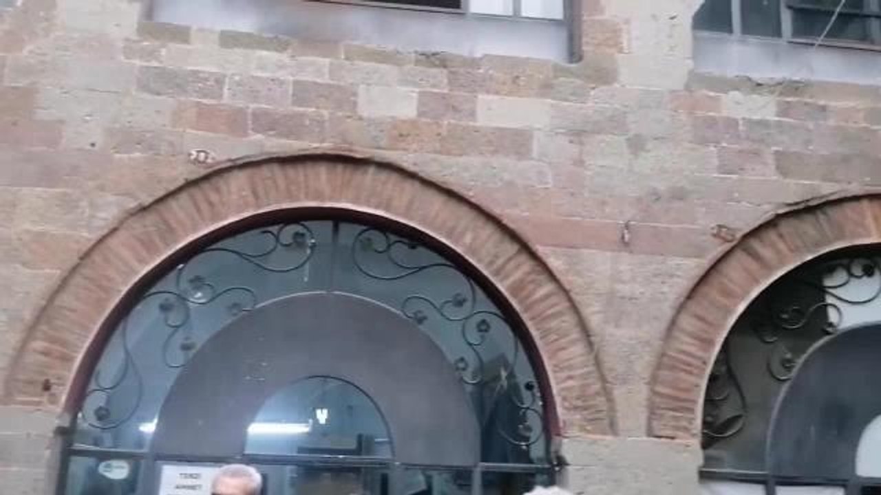 Ahmet Kaya, Trabzon'da Kiralarına Yüzde 322 Zam Yapılan Taşhan Esnafını Ziyaret Etti: "Böyle Bir Kira Zammı Vicdani, Ahlaki, İnsani Değil"