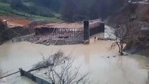 Karabük'te sağanak su taşkınlarına neden oldu