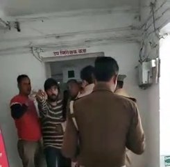 हरदोई: नगर पालिका के पूर्व प्रत्याशी से थाने में अभद्रता का Video वायरल