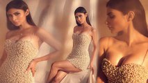 Mouni Roy Pearl Mini Dress में Bold Look Viral, लगी बला की खूबसूरत | Boldsky *Entertainment