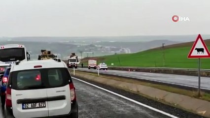 Diyarbakır'da zırhlı askeri araç devrildi!
