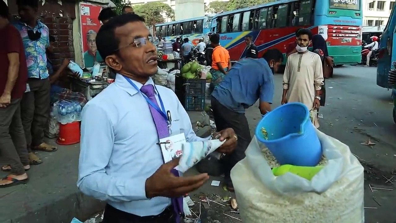 The Smart Jhal Muri Maker _ Bangladeshi Street Food