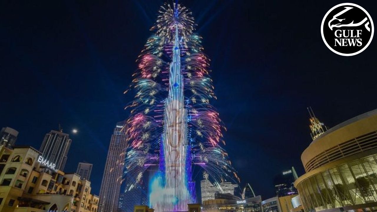 Burj Khalifa fireworks light up the Dubai sky t...