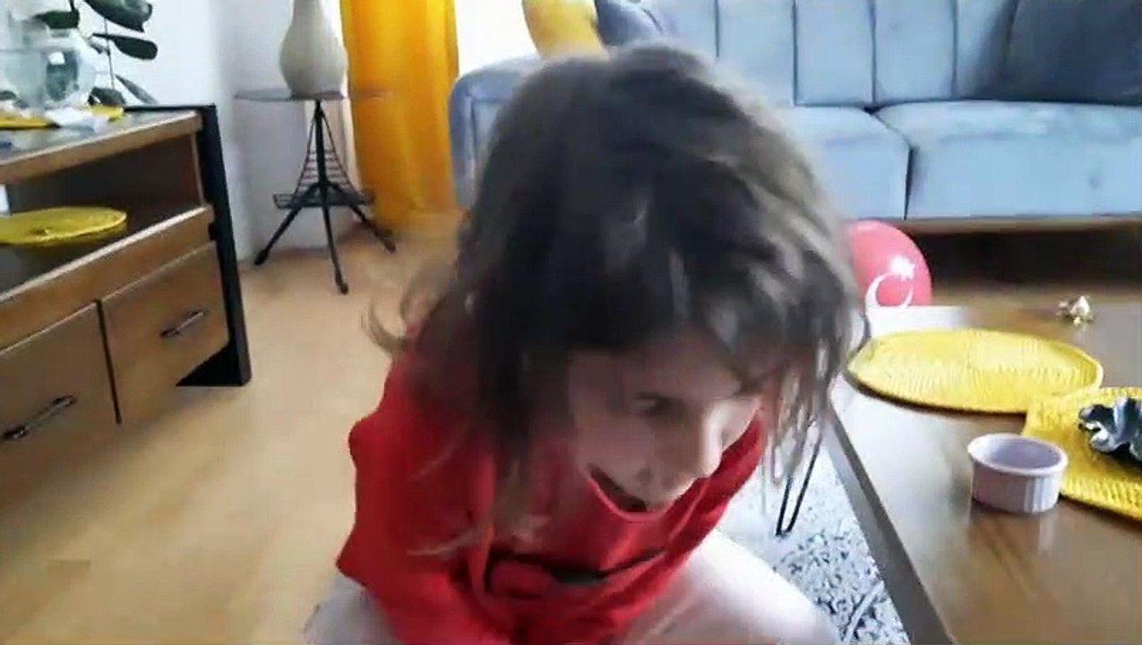 ayla çelik mecbur