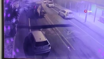 Belediyenin kepçesini çaldı, 3 araca böyle çarptı