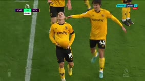 Wolves snatch last minute winner against Everton