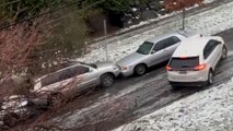 Tempête Elliot : chaos et scènes de panique sur les routes enneigées aux États-Unis