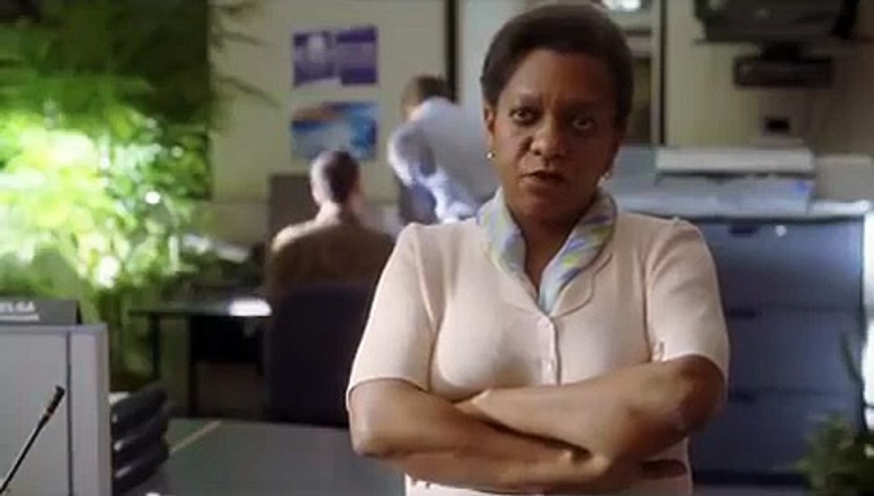 Comme Cendrillon 2 : Danse jusqu'au bout de la nuit... Bande-annonce (EN)