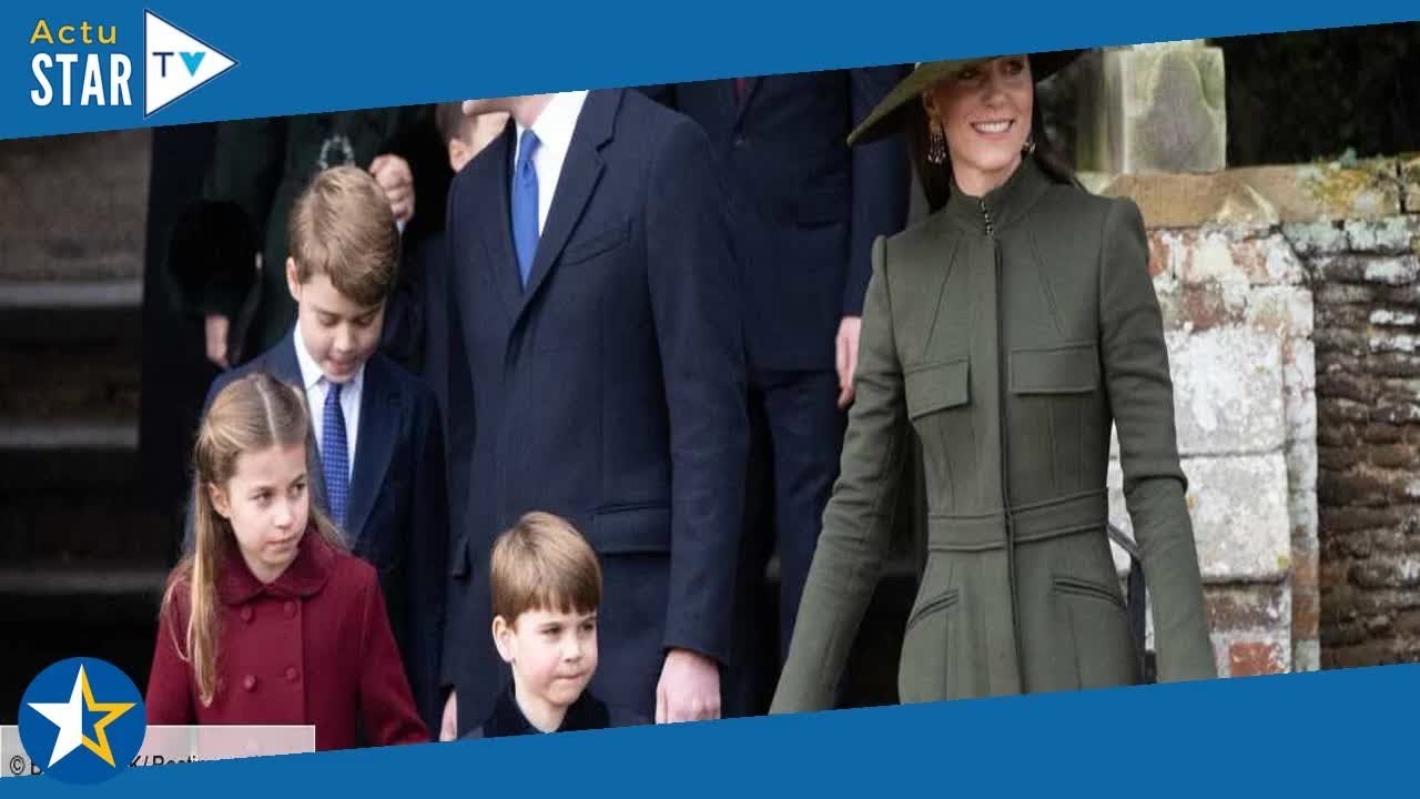 Adorable ! Le prince Louis pique un sprint pour offrir des fleurs à Charlotte à la messe de Noël