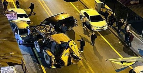 Belediye'ye ait kepçeyi çalarak 3 araca zarar verdi