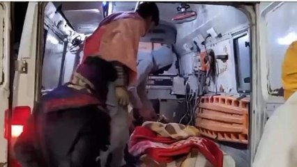 फ़िरोज़ाबाद: तेज रफ्तार दो बाइक आपस में टकराई, हादसे में युवक हुआ घायल