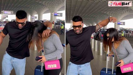 Download Video: Divya Agarwal gets Clicked with BF Apurva Padgaonkar at Mumbai Airport, Viral Video| FilmiBeat