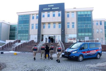 Kars'ta JASAT firari hırsızı yakaladı