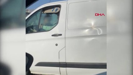 Ataşehir'de kucağında çocukla minibüs kullandı