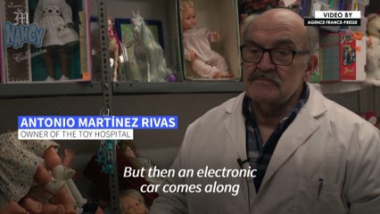 Madrid's remaining 'toy hospital' marks its last Christmas