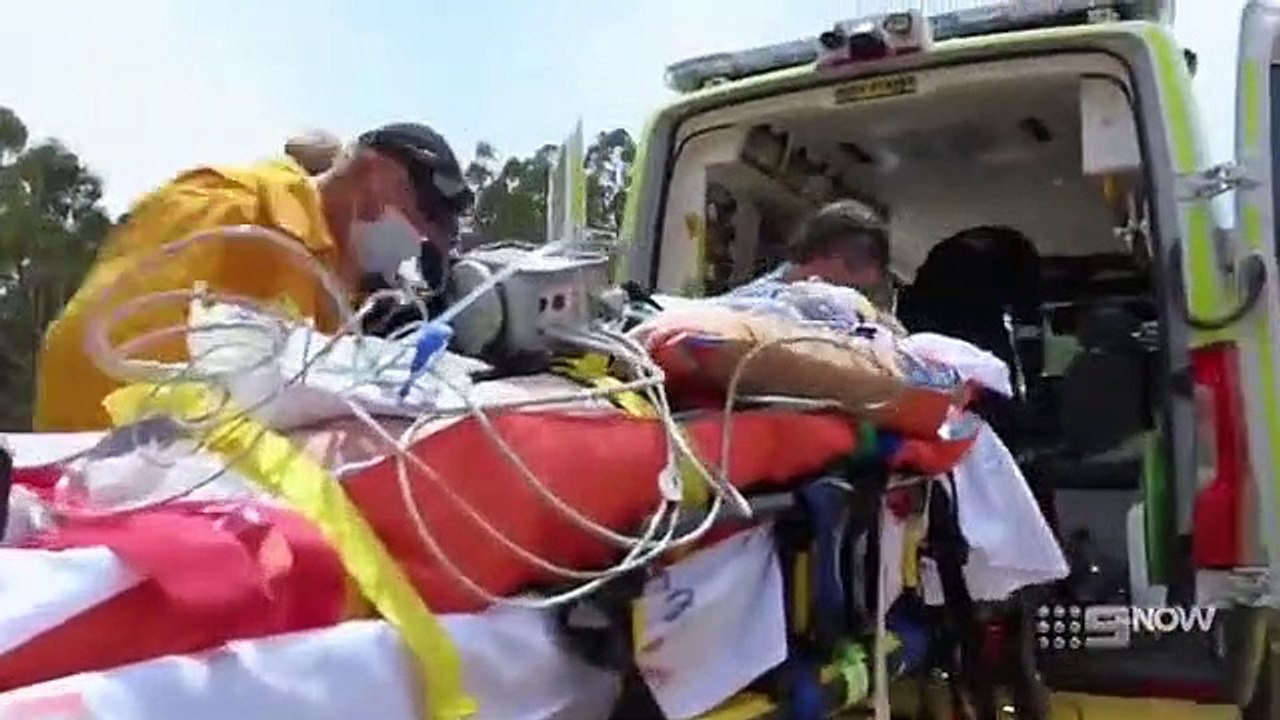 Paramedics - Se3 - Ep06 HD Watch HD Deutsch