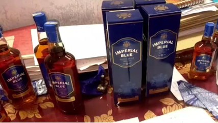 वैशाली: भारी मात्राओं में विदेशी शराब से लदी ट्रक को पुलिस ने किया ज़ब्त