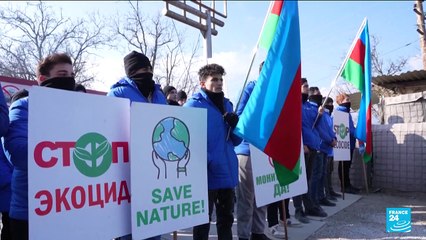 Manifestations à Stepanakert contre le blocage du seul axe routier vers l'Arménie par l'Azerbaïdjan