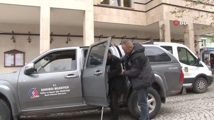 Sındırgı'daki engelli vatandaşlara akülü araçlarını teslim edildi