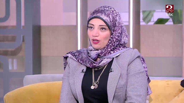 اعرف التريند فى هدايا الكريسماس السنة دي ؟ وهل ينفع نعمل ديكور الكريسماس في البيت ... الاجابة من مصممة الهدايا آية محمد