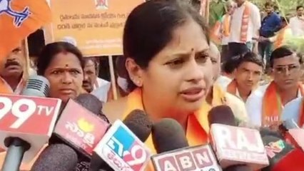 భూపాలపల్లి: కేసీఆర్ నిర్లక్ష్యం కారణంగానే.. రైతులకు తీరని నష్టం..!