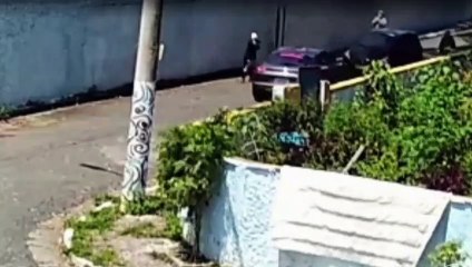 Motorista escapa de assalto por conta de carro de luxo com blindagem