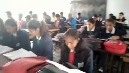 महात्मा गांधी स्कूलों में बेटों से ज्यादा पढ़ रही बेटियां