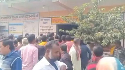 উঃদিনাজপুরঃ আবাস দুর্নীতি! পঞ্চায়েত ঘেরাও করে তুমুল বিক্ষোভ গ্রামবাসীদের