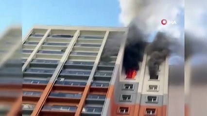 İstanbul'da 20 katlı binada yangın paniği