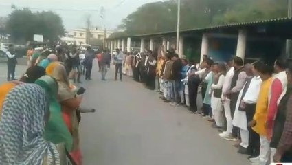 सतना :जनपद सदस्य पहुंचे कलेक्ट्रेट कार्यालय आठ सूत्रीय मांगों का कलेक्टर को दिया ज्ञापन