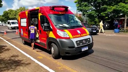Motociclista fica ferido ao se envolver em acidente com Fusca