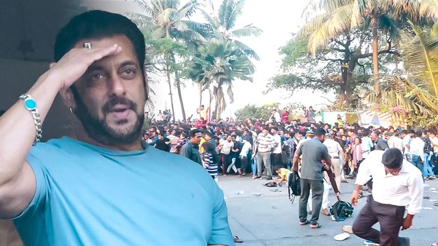 Salman Khan Waves At His Fans On 57th Birthday