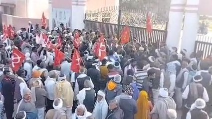 मुरैना:अटल प्रोग्रेसवे का किसानों ने किया जमकर विरोध, कलेक्ट्रेट का किया घेराव