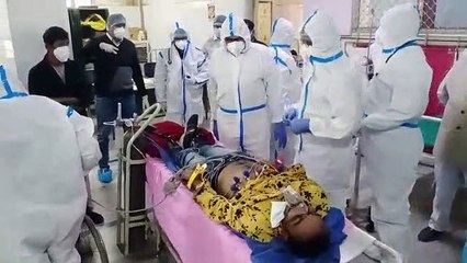 कोविड के खतरे को देखते हुए अस्पतालों में किया मॉकड्रिल