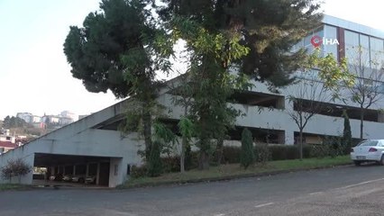 KTÜ'nün mucit öğrencileri yarışmalara kampüs içinde bulunan otoparkta kurulan atölyede hazırlanıyor