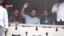 Salman Khan Celebrate 57th Birthday with Fans _ जोड़े Fans के सामने हाथ _ CROWD Goes CRAZY _ Galaxy