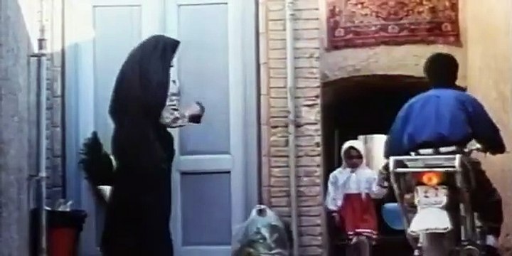 Le Ballon blanc Bande-annonce (EN)