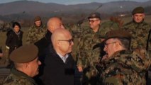 Ministro serbo visita base militare al confine col Kosovo