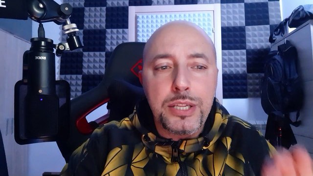 Regali ambigui al GF Vip, Edonardo spaesato non capisce quel qualcosa su Tontonella