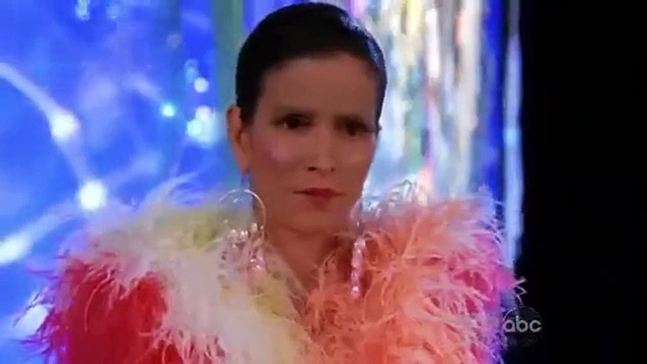 Ugly Betty - Se4 - Ep12 - Blackout! HD Watch HD Deutsch