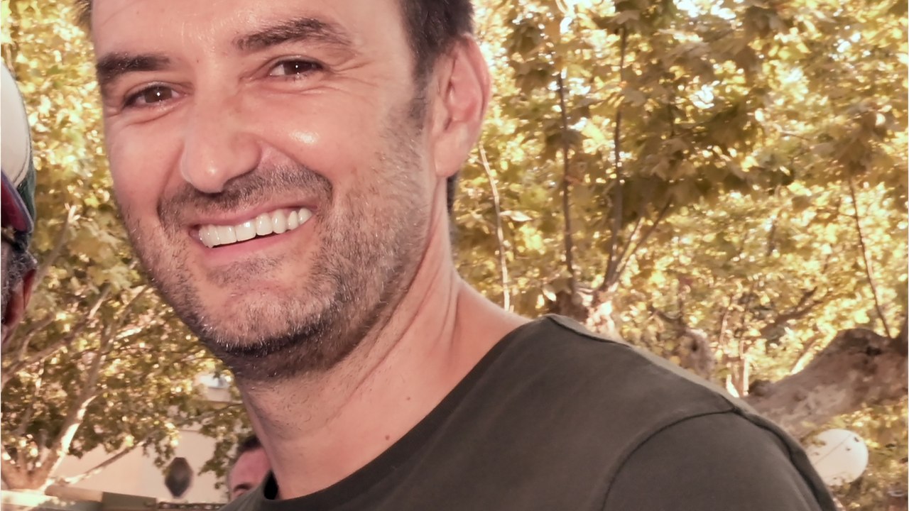 GALA VIDÉO - Cyril Lignac pris d’un fou rire dans Tous en cuisine : cette réflexion osée de Jérôme Anthony qui a tout déclenché